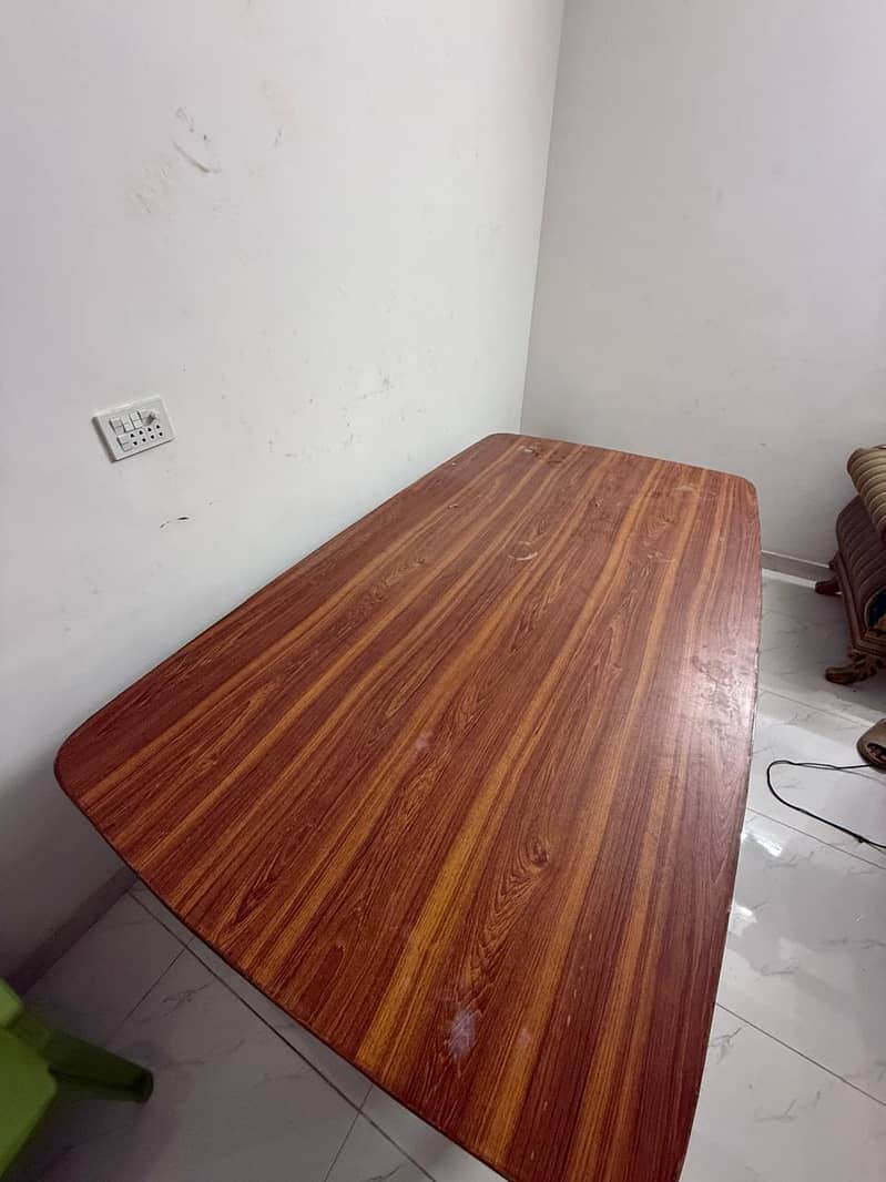 Dining Table 0