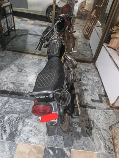Honda 125 SE (Self Start)
