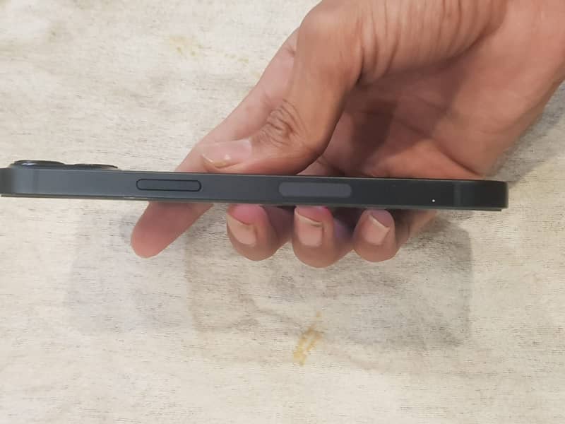 iPhone13 0