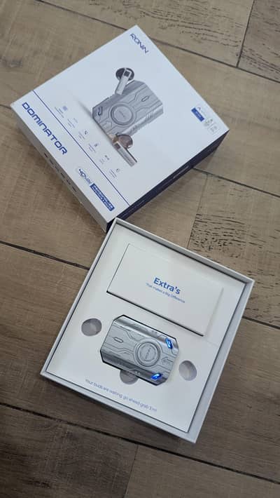 Ronin Earbuds. Dominator R-7035