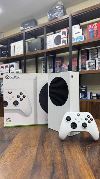 Selling my Xbox Series S 512GB in excellent condition.  1