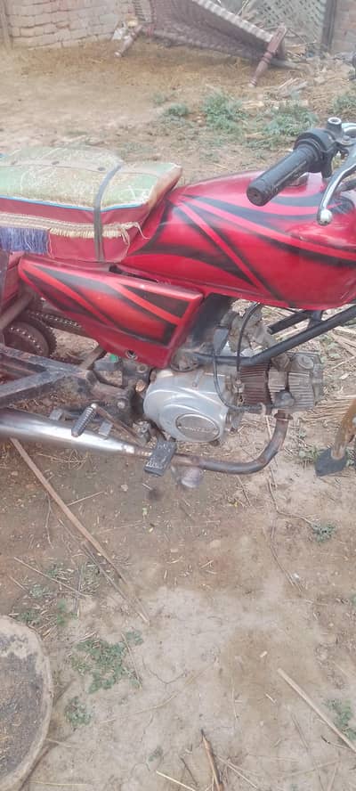 united rickshaw for sale and exchange posible with cd 70 bike oe 125
