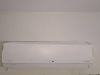 DAIKIN HOME USED AC FOR SALE CONTACT ONLY ON WHATSAPP (03463055962)