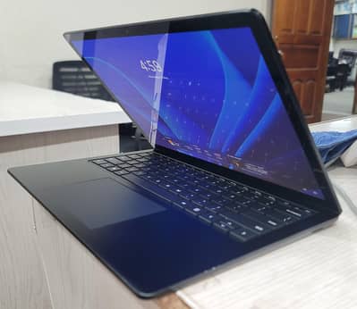 Microsoft Surface Laptop 5 13.5 Inch i7 12th Gen Ram 32GB (NVMe) 512GB