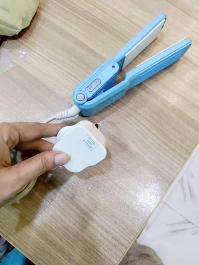 Hair Straightener Blue Color