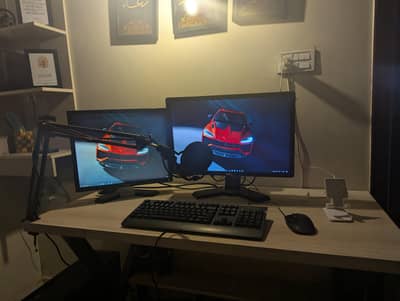 High-end Gaming PC Setup + Dual Monitors + Mic (Budget friendly)