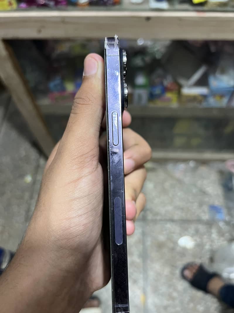 Iphone 14 pro max 2