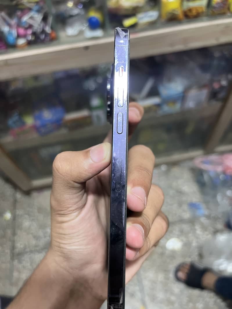 Iphone 14 pro max 3