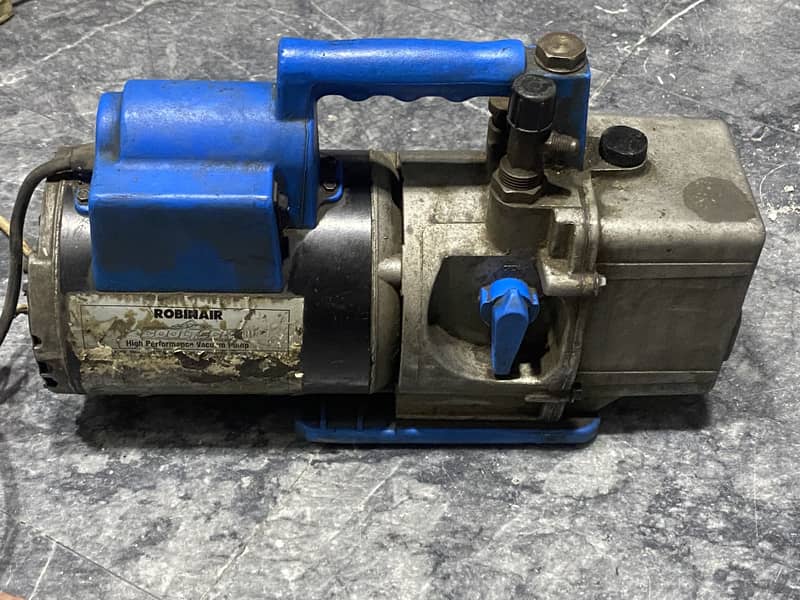 Vacuum pump 1