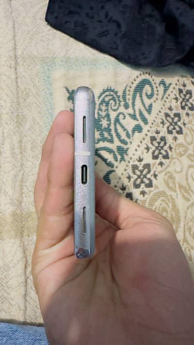 Google pixel 7 pro with box and Charger 256 gb