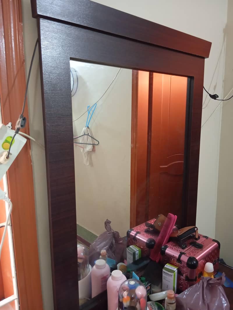 Dressing Table 3