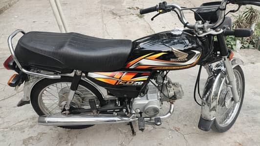 Tottal jenioun bike no need any work seriousl buyer just call me no ms
