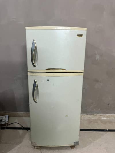 SUPER GENERAL UAE IMPORT FRIDGE [URGENT SELL]