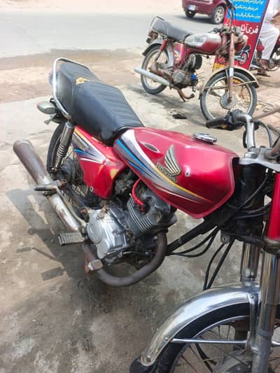 Cg 125 2011 model