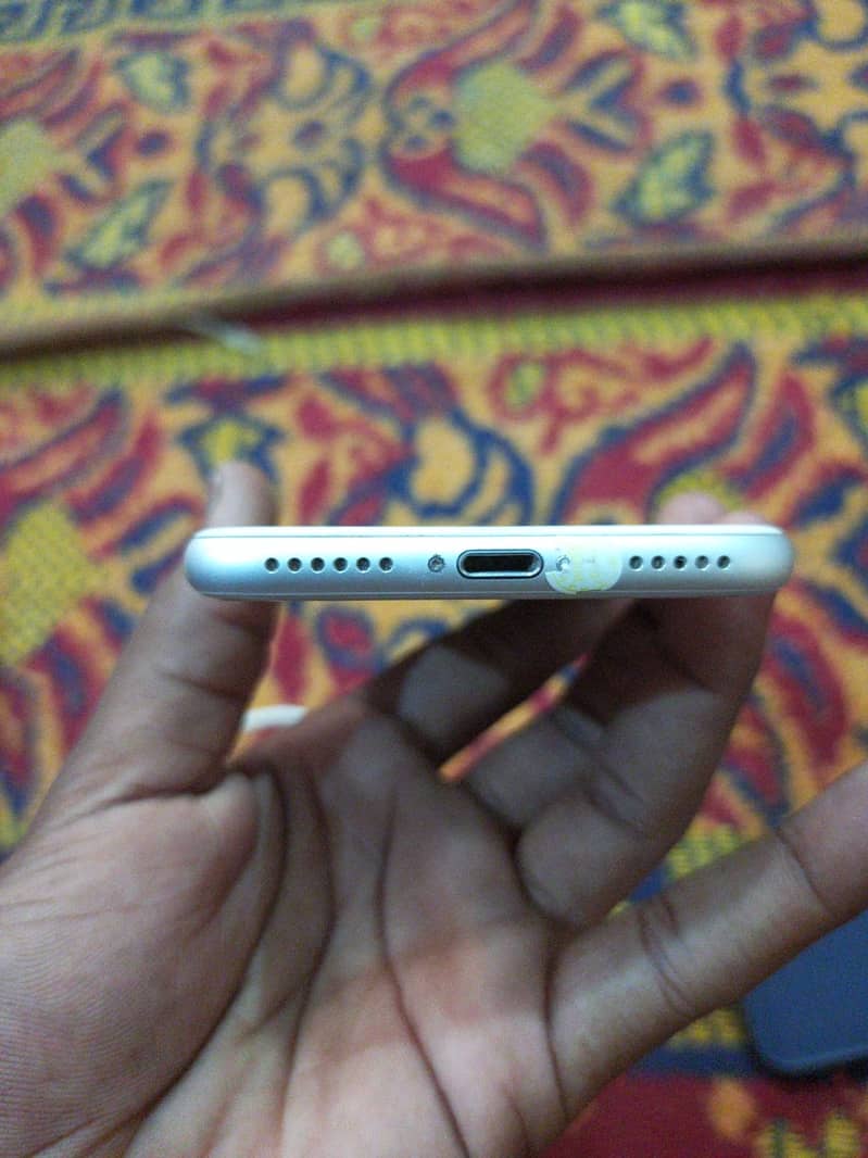 IPHONE 8 Scratchless piece 3
