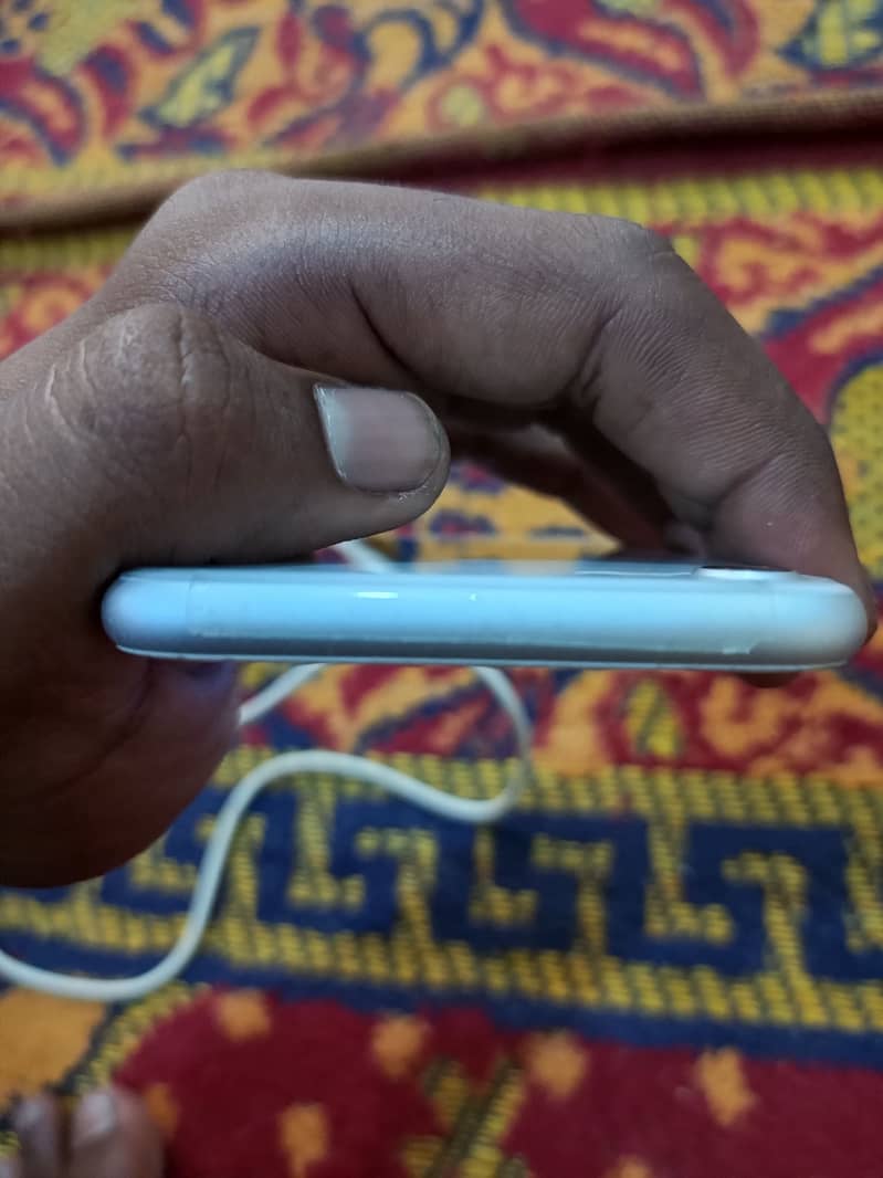 IPHONE 8 Scratchless piece 5