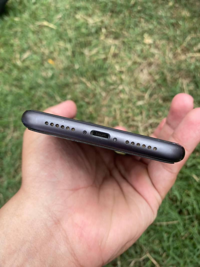 iPhone 11 jv 0