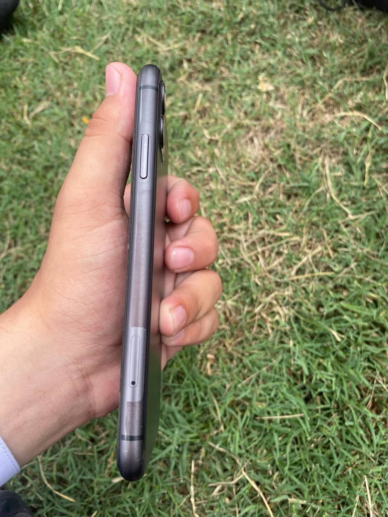 iPhone 11 jv 1