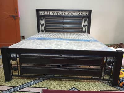 Bed Iron Bed queen size