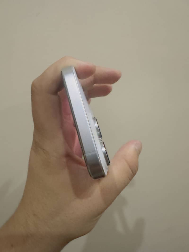iPhone 16 pro max 1