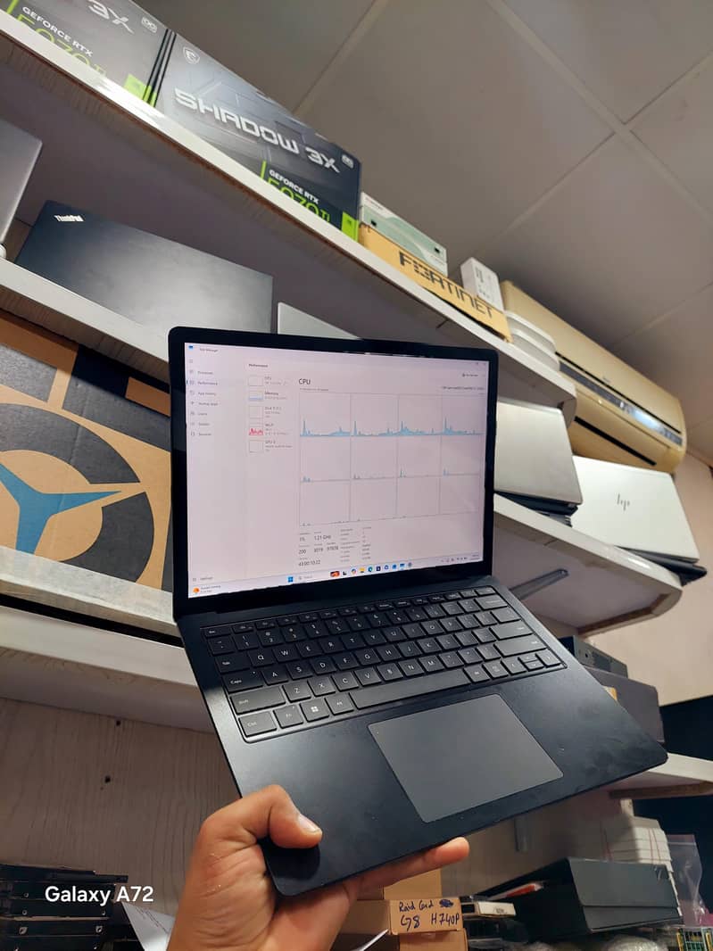 Microsoft Surface laptop 5 4