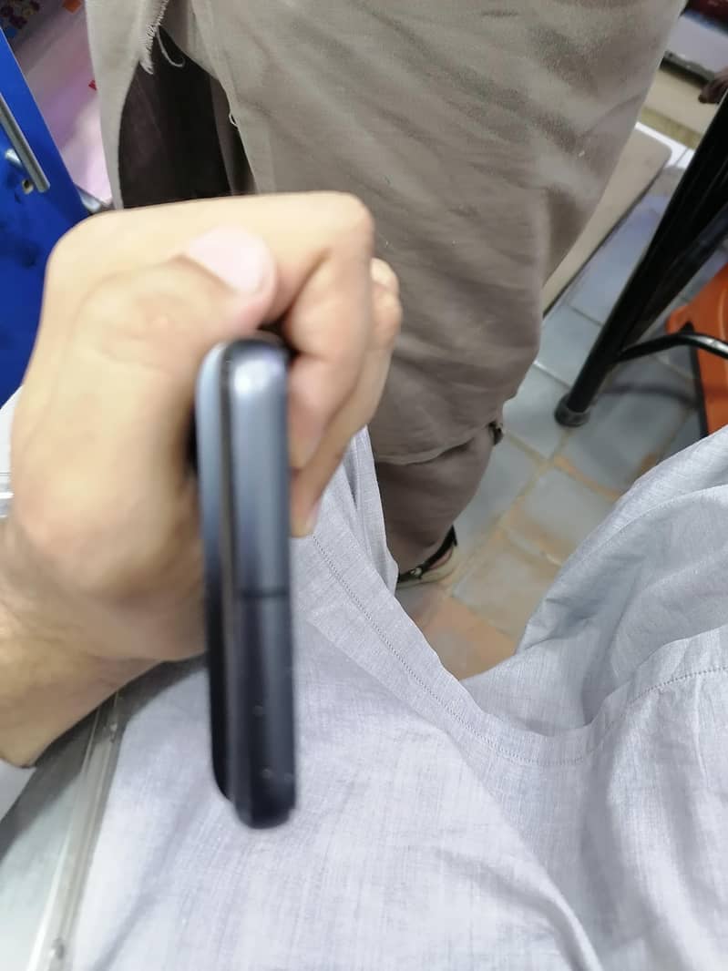 Google Pixel 8 2
