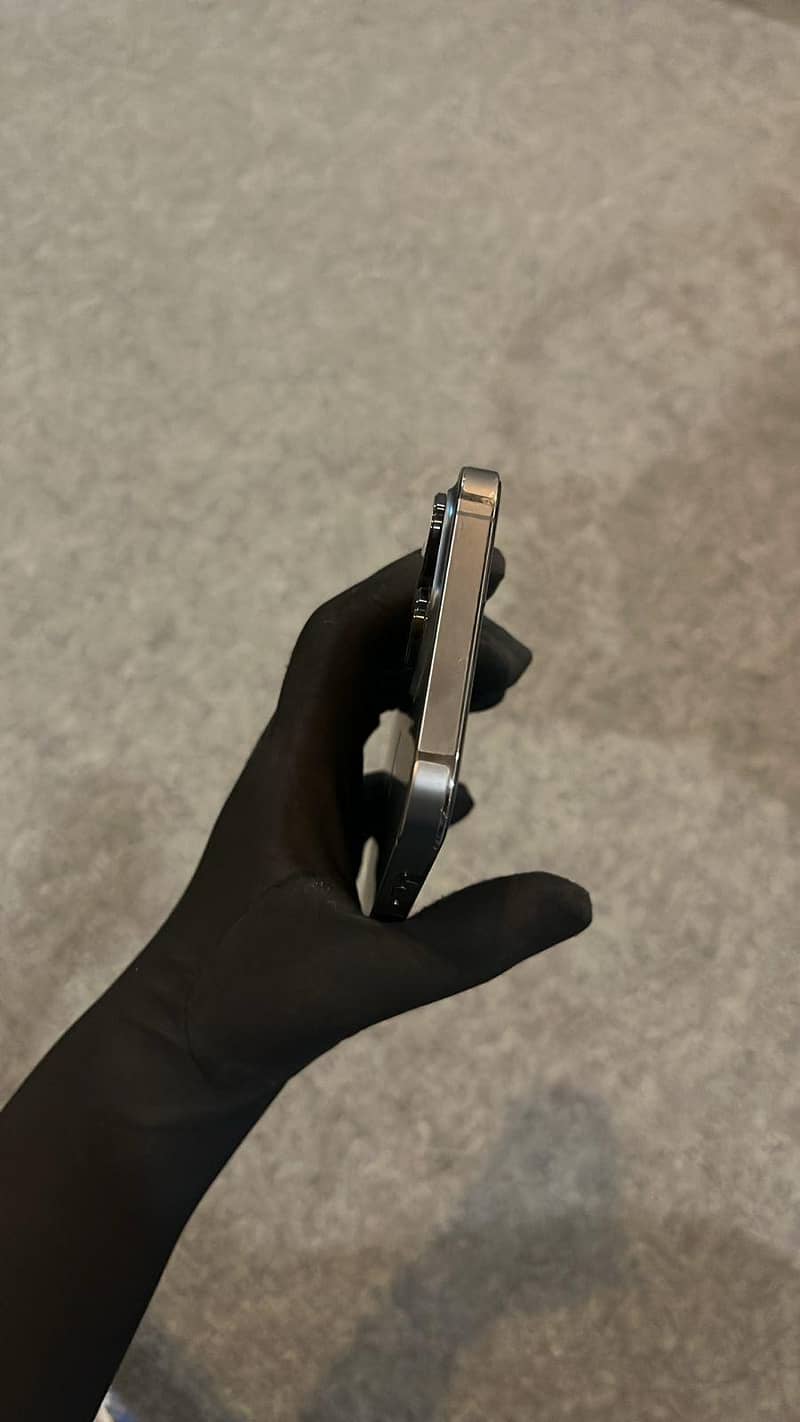 iPhone 13 pro max 2