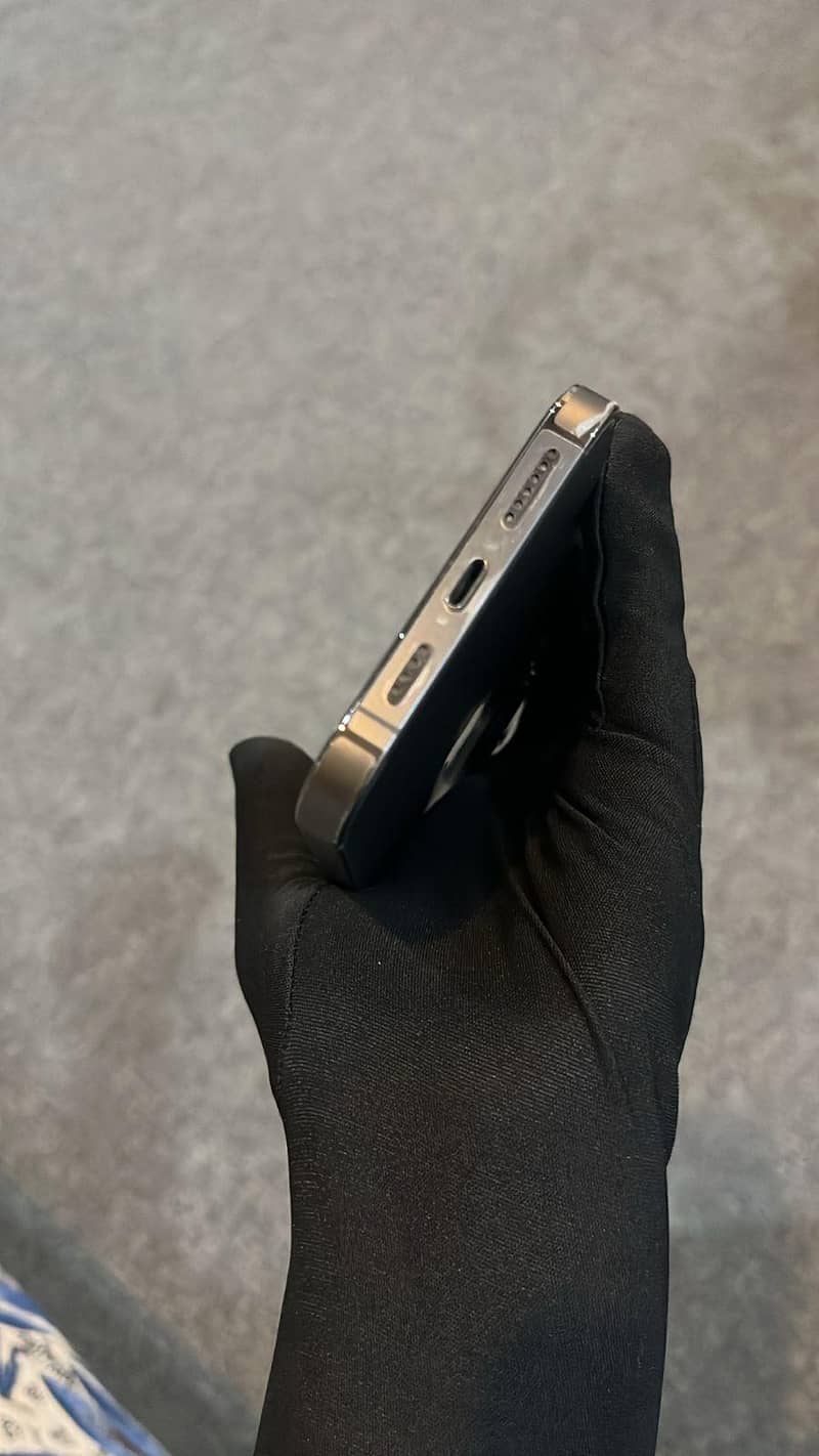 iPhone 13 pro max 4
