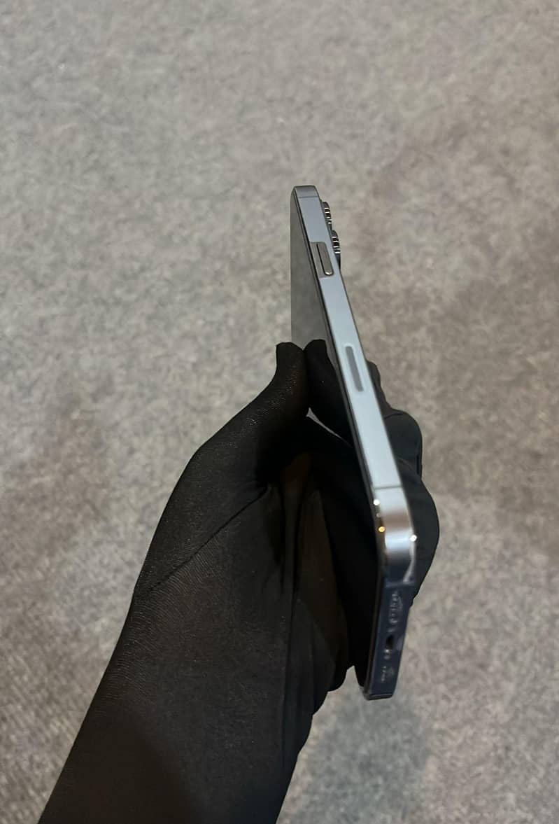 iPhone 13 pro max 5