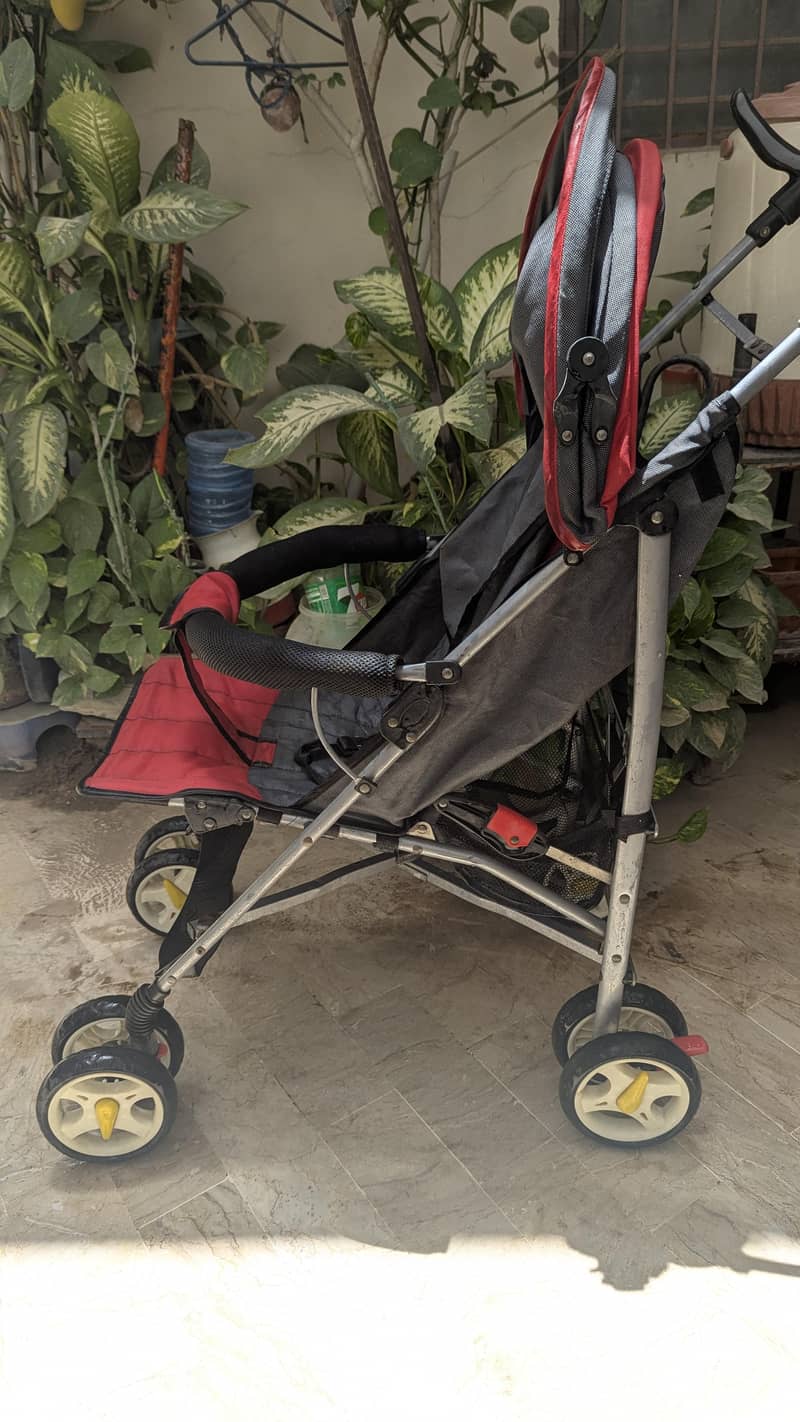stroller 1