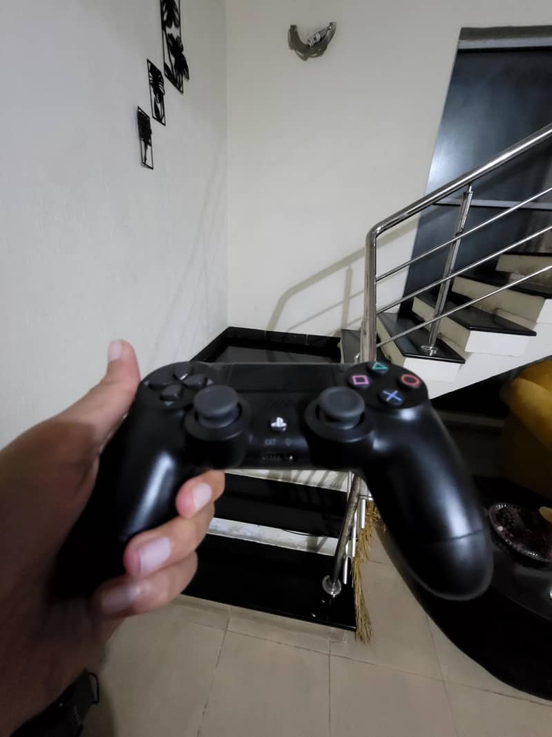Playstation 4 controller 2
