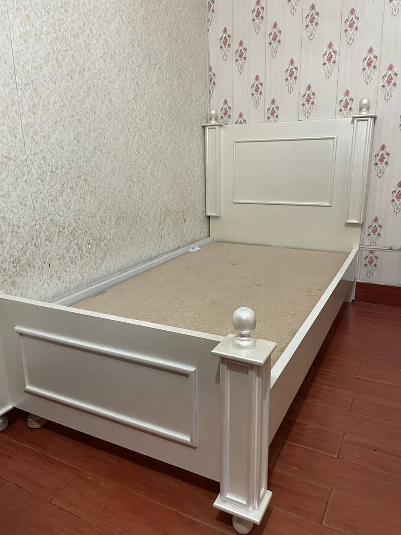 Single bed for 2 0
