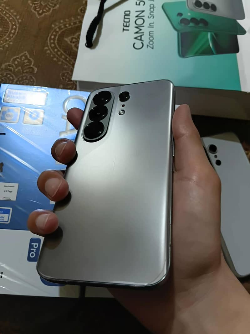 TECNO CAMON 50 PRO 1