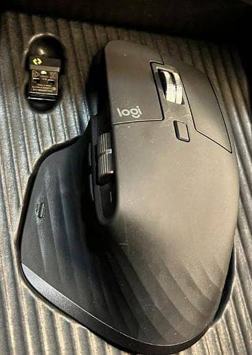 Logitech MX master 3s 1