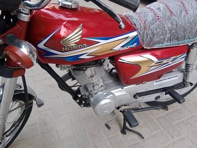 Honda 125 Hyderabad number 20 modil