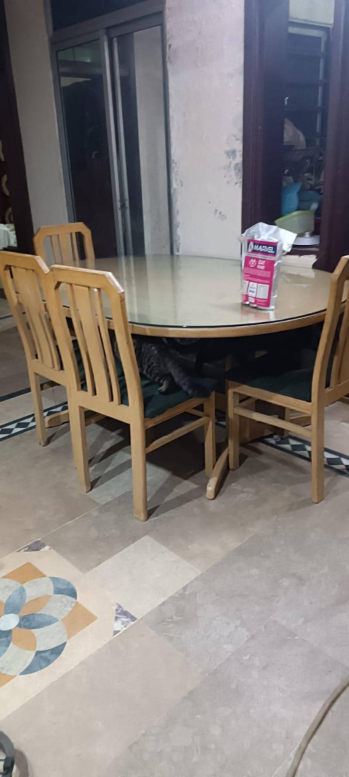 dining table only 20 K 1