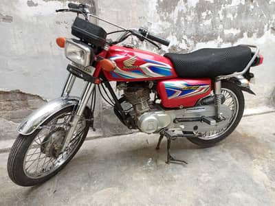 Honda 125 model 2022 red colour complete documents