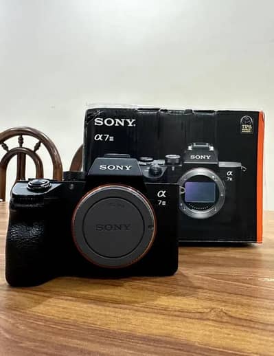 Sony A7III Camera Good Shooting working Urgently Sale with warranty