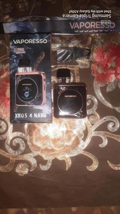 Vaporesso Xros 4 nano  with box and cable