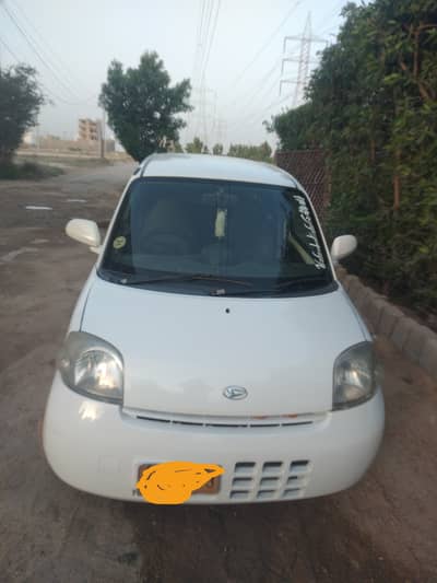 Daihatsu Esse 2011