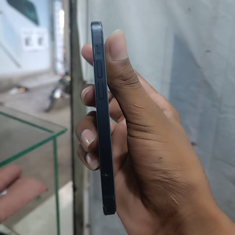 iPhone 12 mini 6