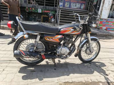 HONDA 125 URGENT SALE  ( 03147225968 )