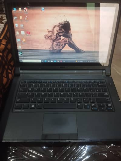 delldell latitude 3340 8 gb ram10/10 condition i5 5th gernation