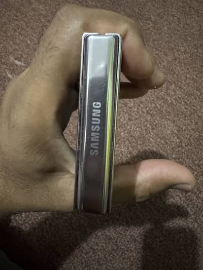 Samaung Z Flip 5 - 8/256 Approved