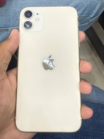 Iphone 11. PTA.