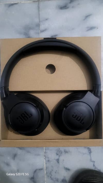 JBL HEADPHONES