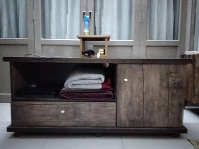Tv console