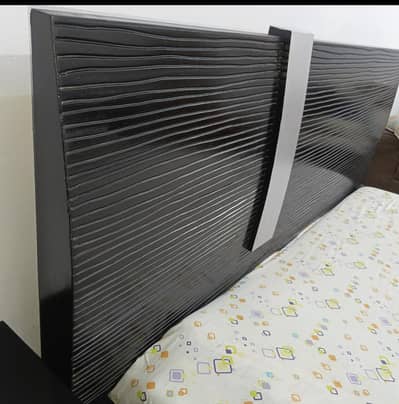 wooden bed set