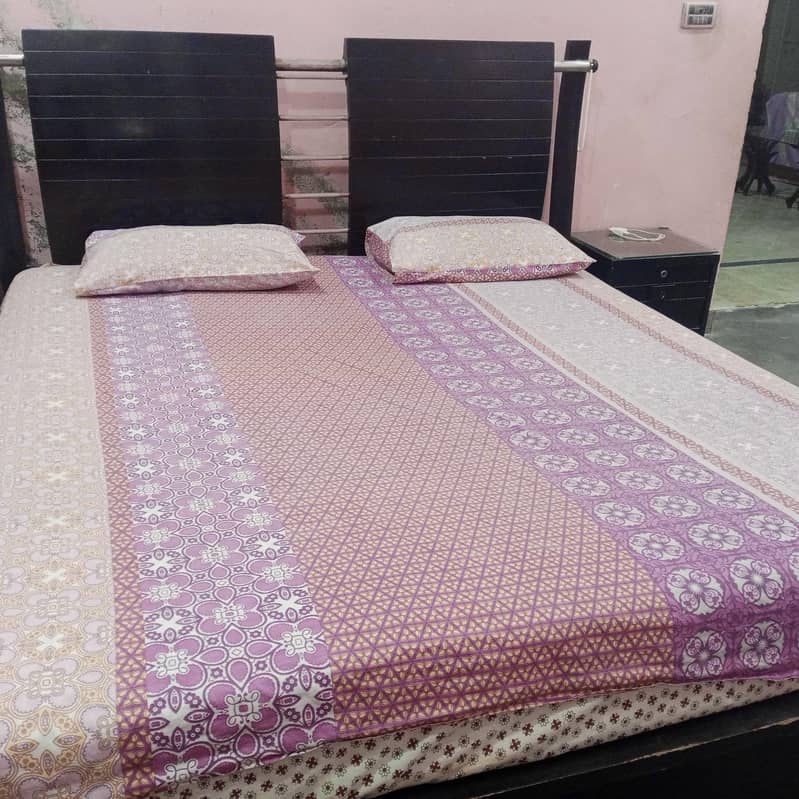king size bed 1