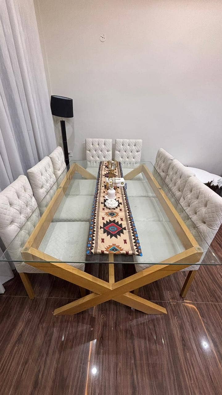 Dining Table 8 chairs 0